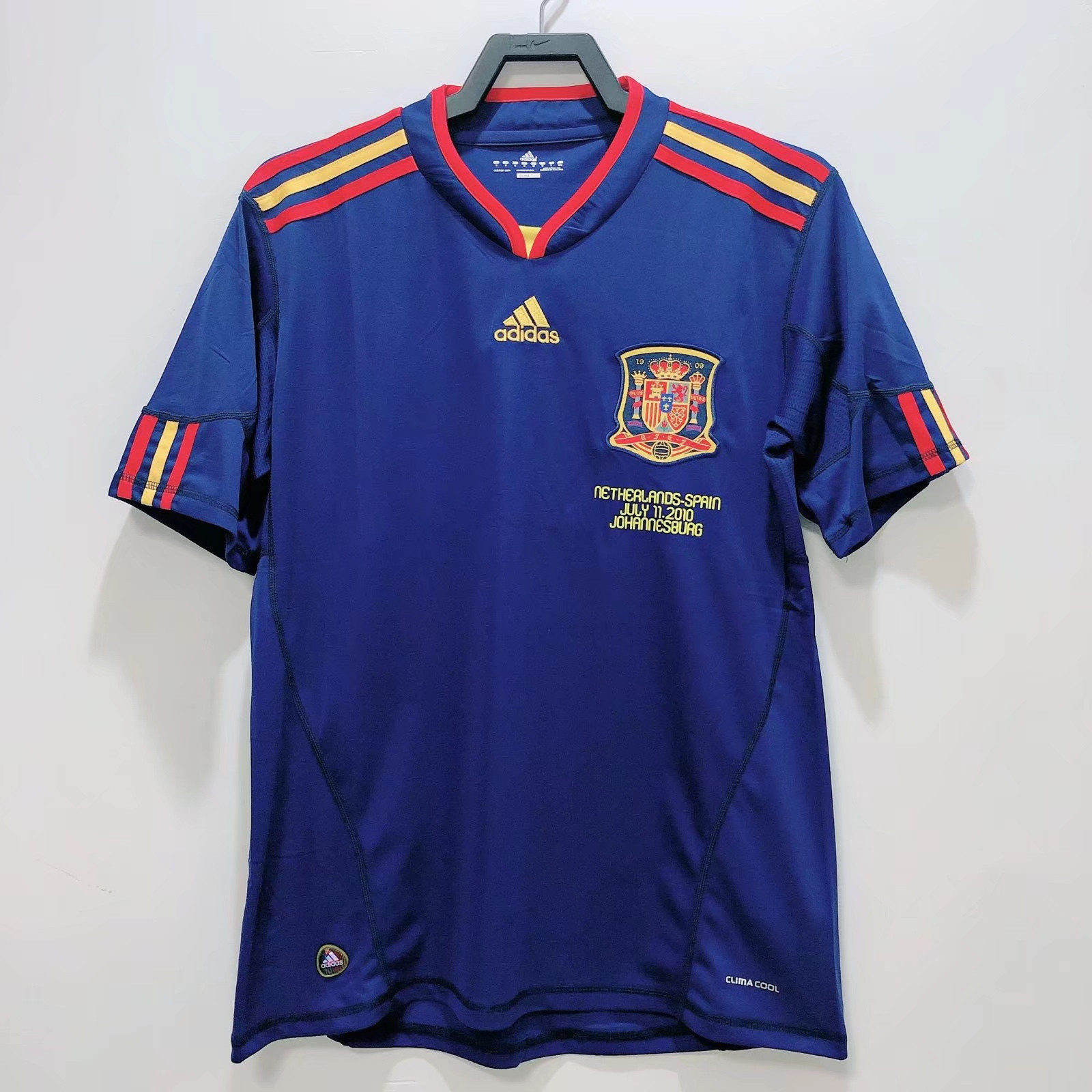 Spain 2010 Away Retro Jersey – Men Blue