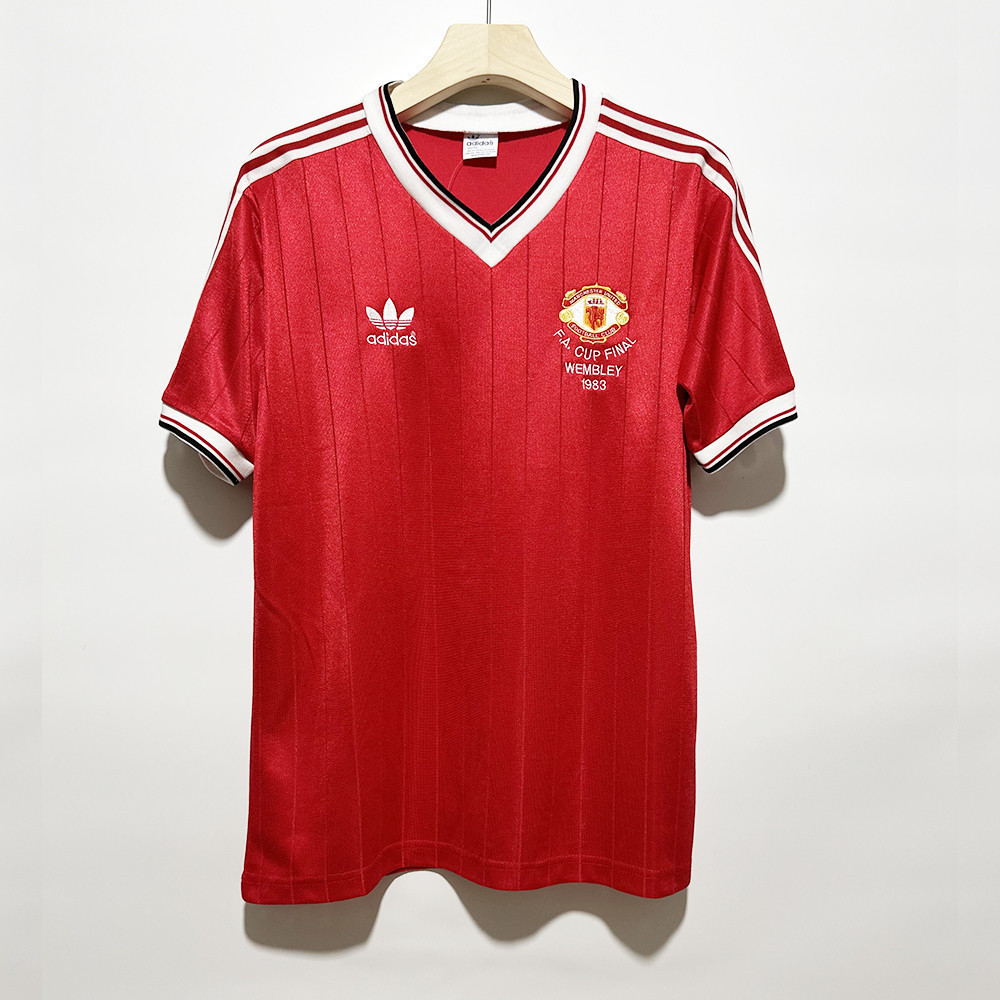 Manchester United 1983 FA Cup Final Men Retro Jersey – White