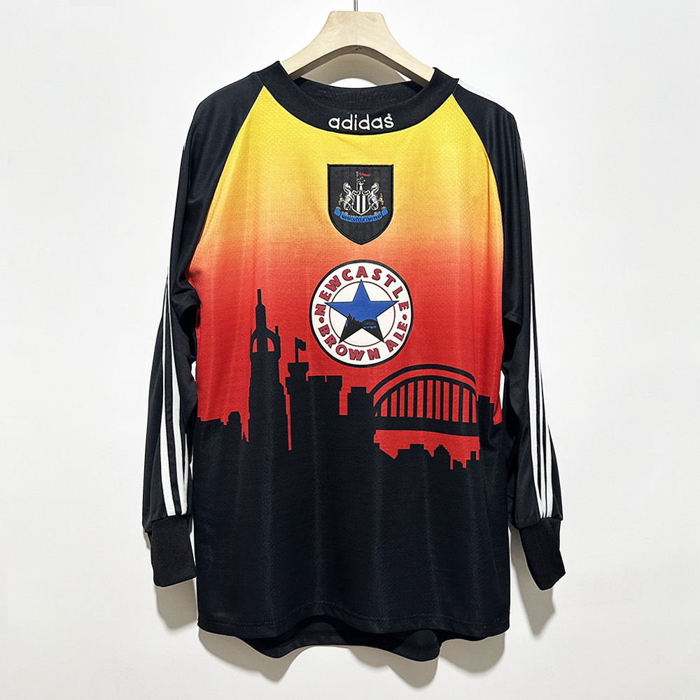 Newcastle United 1996-1997 Goalkeeper Men Retro Jersey – Long Sleeve