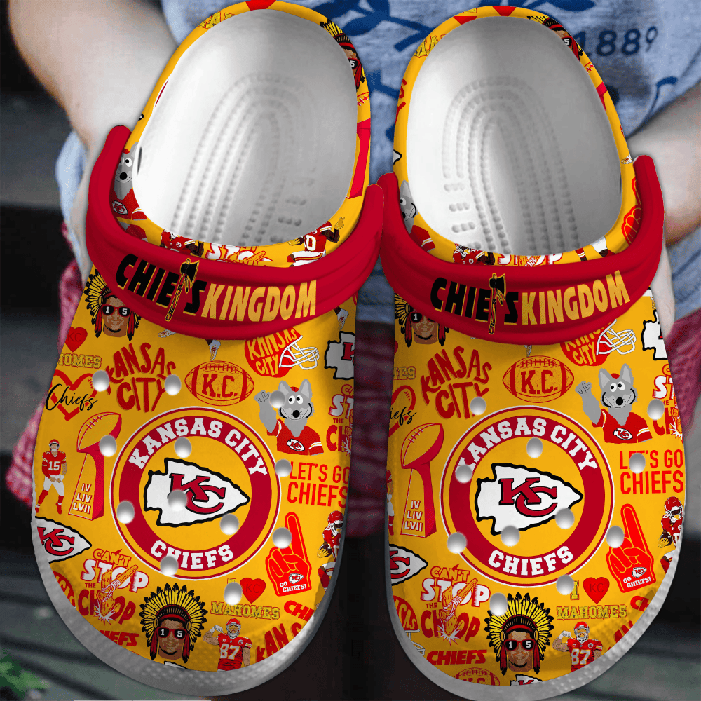 Tampa Bay Buccaneers NFL Sport Crocs Shoes Comfortable For Men Women - GNL146260