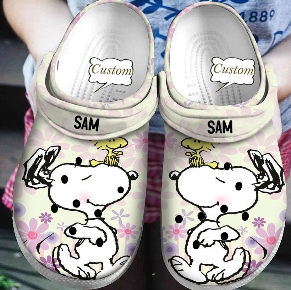 Snoopy Comfortable Clogs Shoes for men women Crocs Comfortable For Men Women and Kids