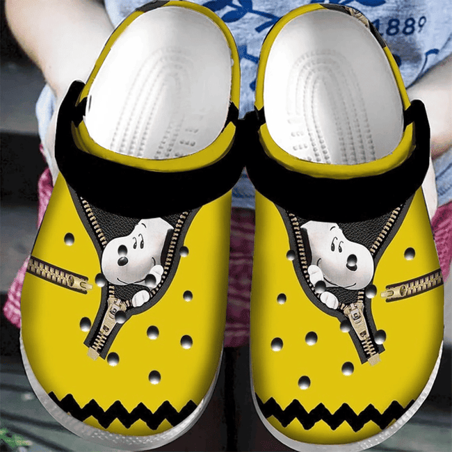 Unique Design Clogs Snoopy Yellow Clogs Crocs Comfortable For Men Women and Kids