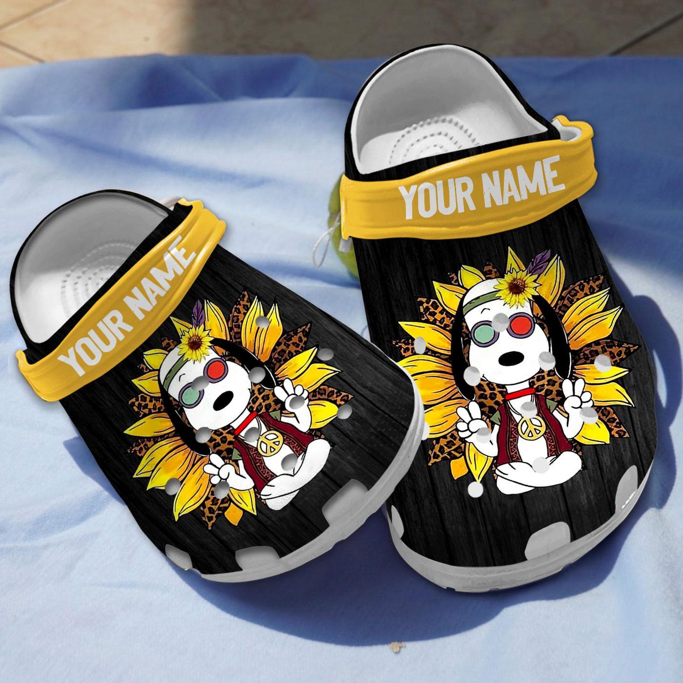 Snoopy Peanuts Cartoon Crocs, Clogs Shoes Comfortable For Men Women and Kids - GNL1466381