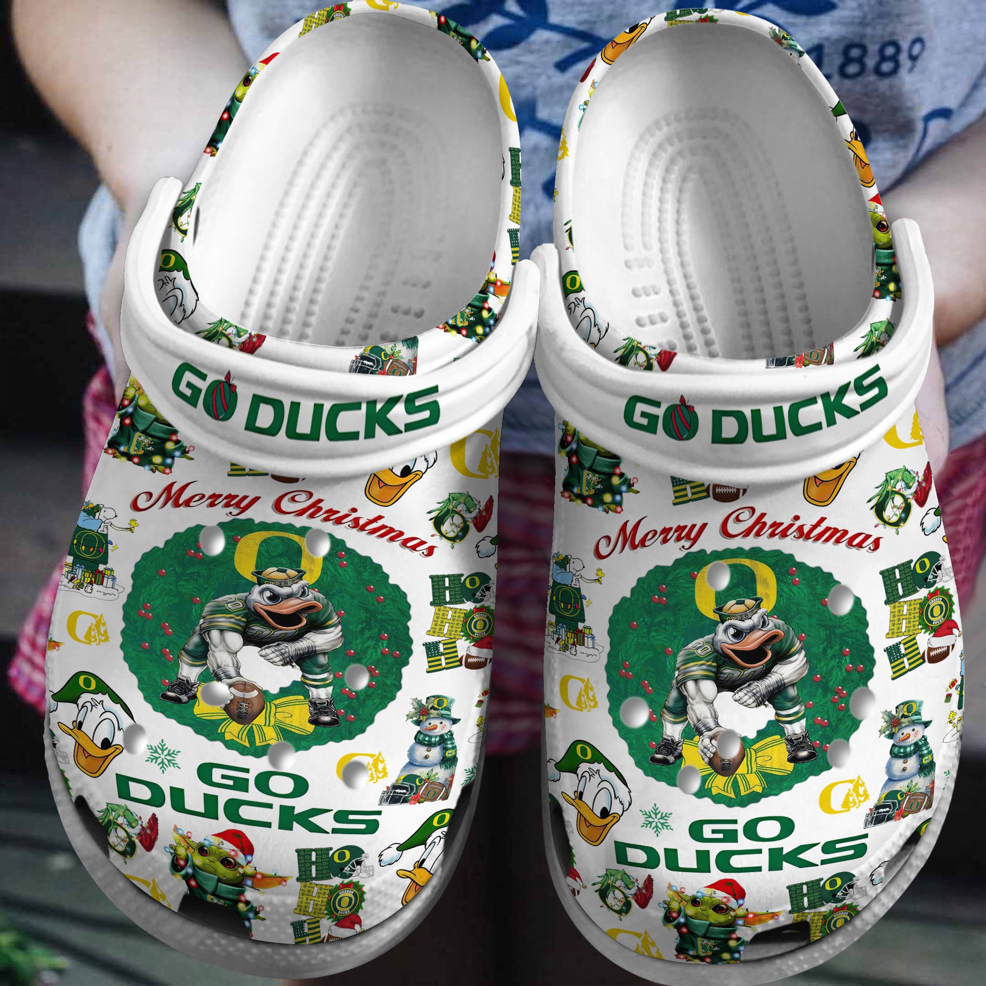 Merry Christmas Oregon Ducks 2025 NCAA Sport Crocs Clogs For Men Women and Kids