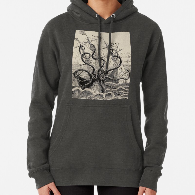 Vintage Kraken attacking ship illustration Pullover Hoodie