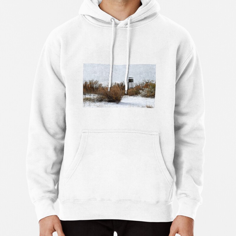 Vintage Hunting House in Winter Pullover Hoodie
