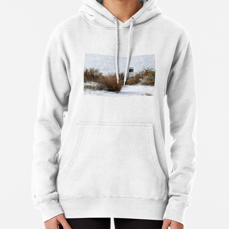 Vintage Hunting House in Winter Pullover Hoodie