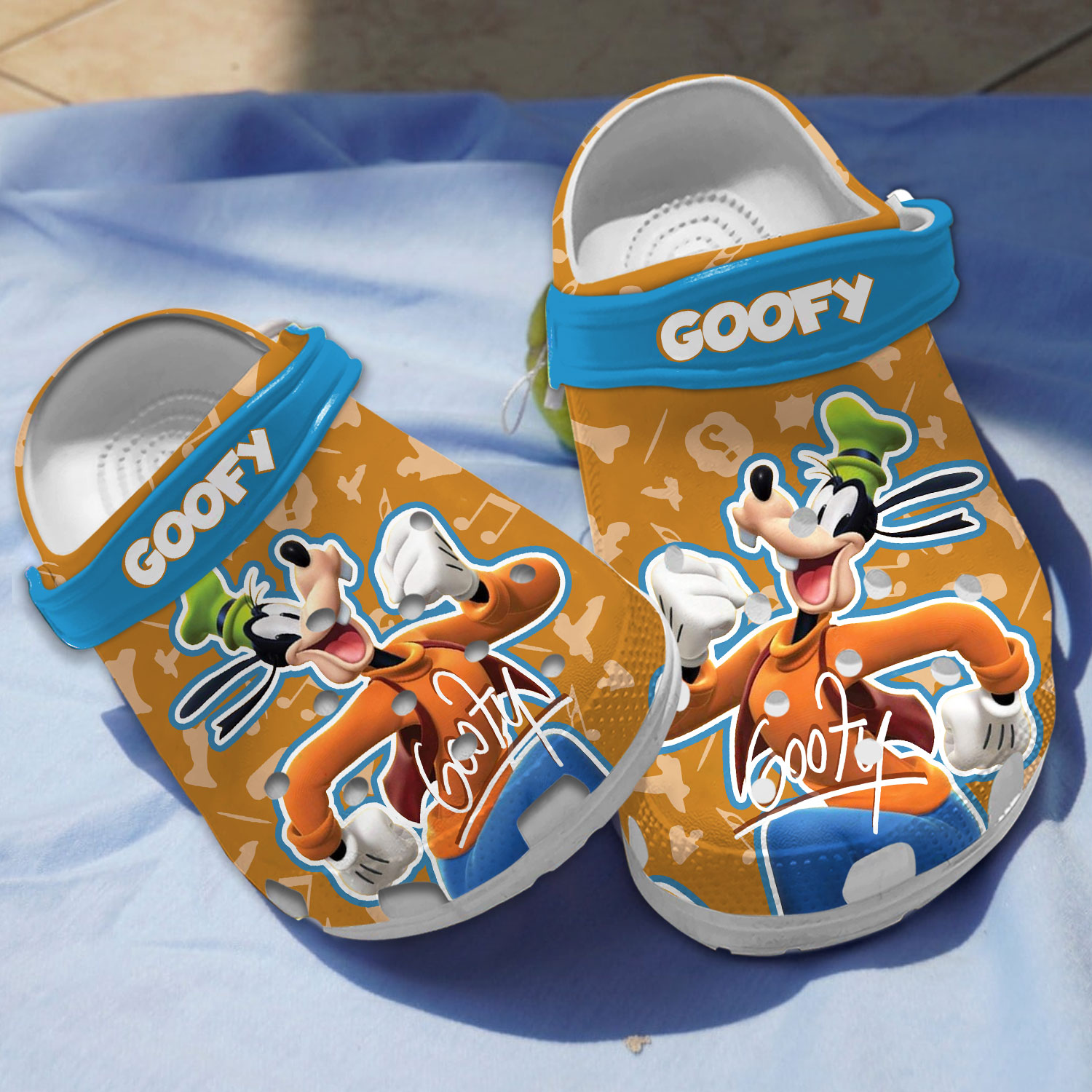 Funny Goofy Cartoon Character, Funny Goofy Crocs Clogs