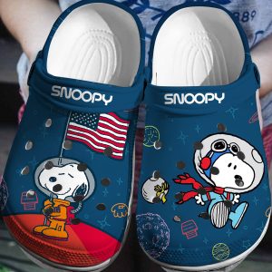 Cartoon Snoopy Dog 3D, Cartoon Snoopy Dog Crocs Clogs For Men Women and Kids