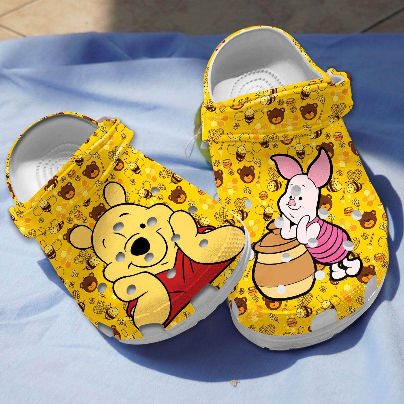 Adorable Winnie The Pooh And Piglet Water-proof And Lightweight, Crocs Clogs For Men Women and Kids
