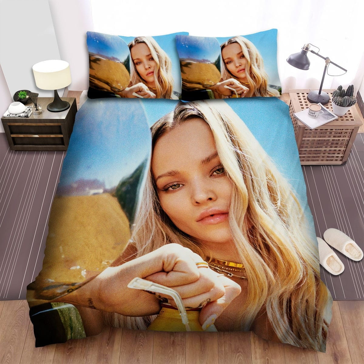 Dove Cameron Necklace Bedding Sets Duvet Cover, Flatsheet, Pillowcases Perfect Gift For Fans