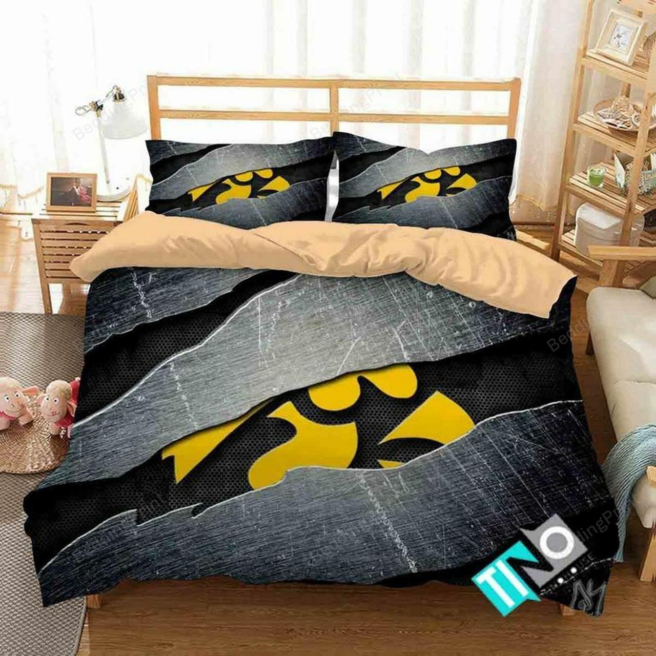 Ncaa Iowa Hawkeyes 1 Logo N Bedding Set Duvet Cover With Pillowcase Home Decor Gift For NCAA Lovers