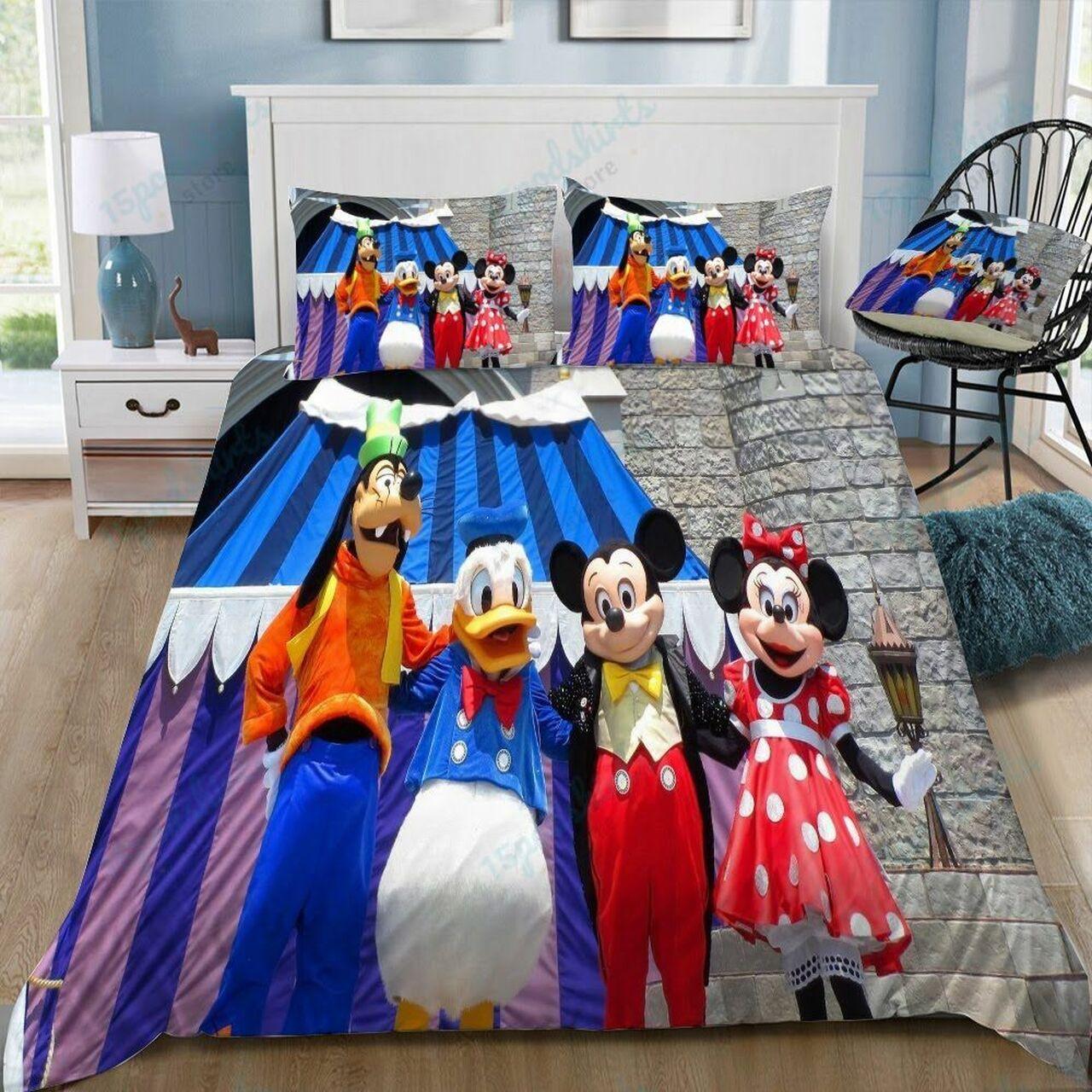 Disney Mickey Mouse And Friends 36 Beautiful Decor For Disney Fan Bedding Set Duvet Cover Meaningful Gift For Love