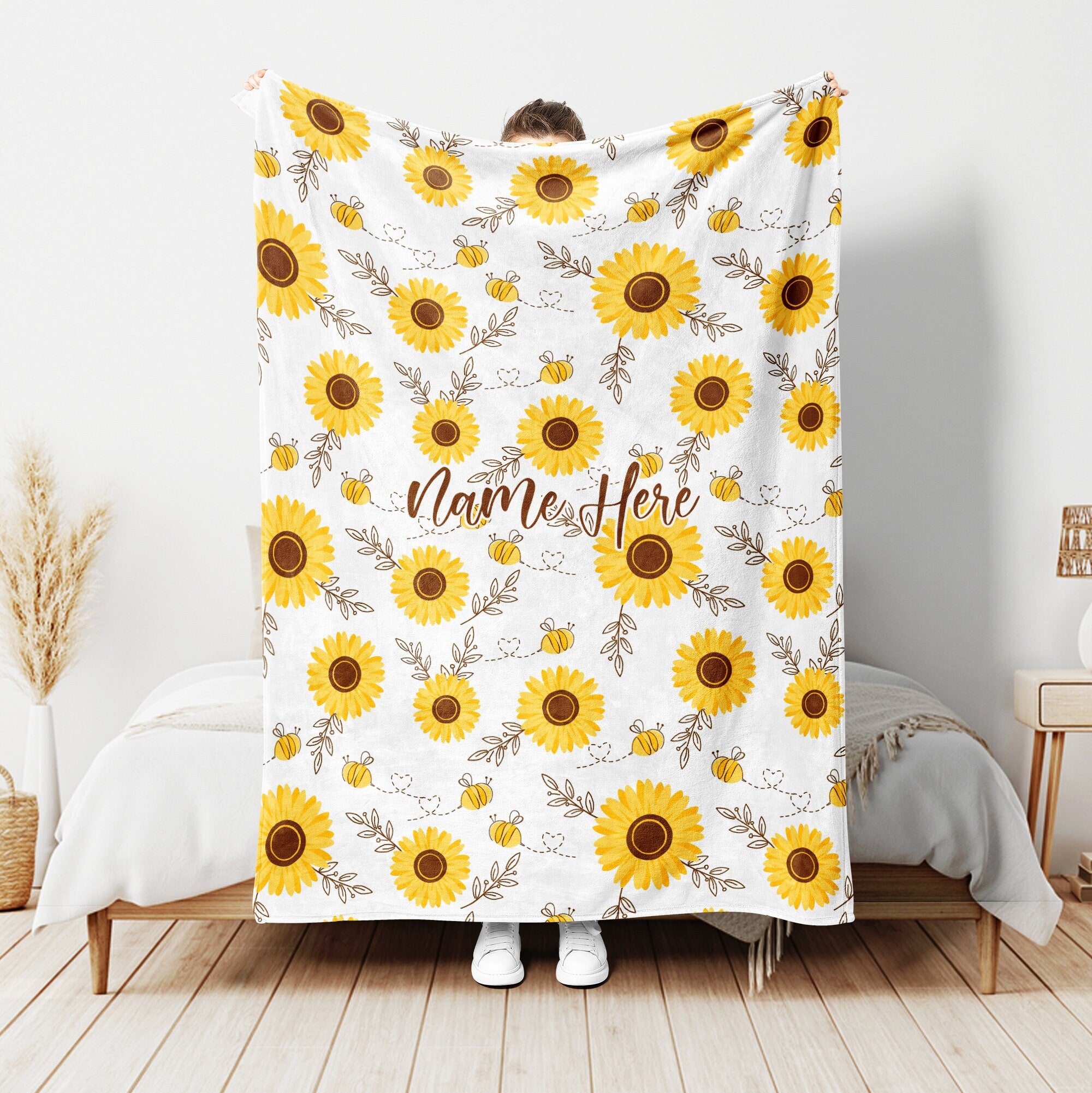 Petmytshirt Sunflower Blanket Sunflower And Bee Blanket Custom Name Gift for Mom Daughter Kid