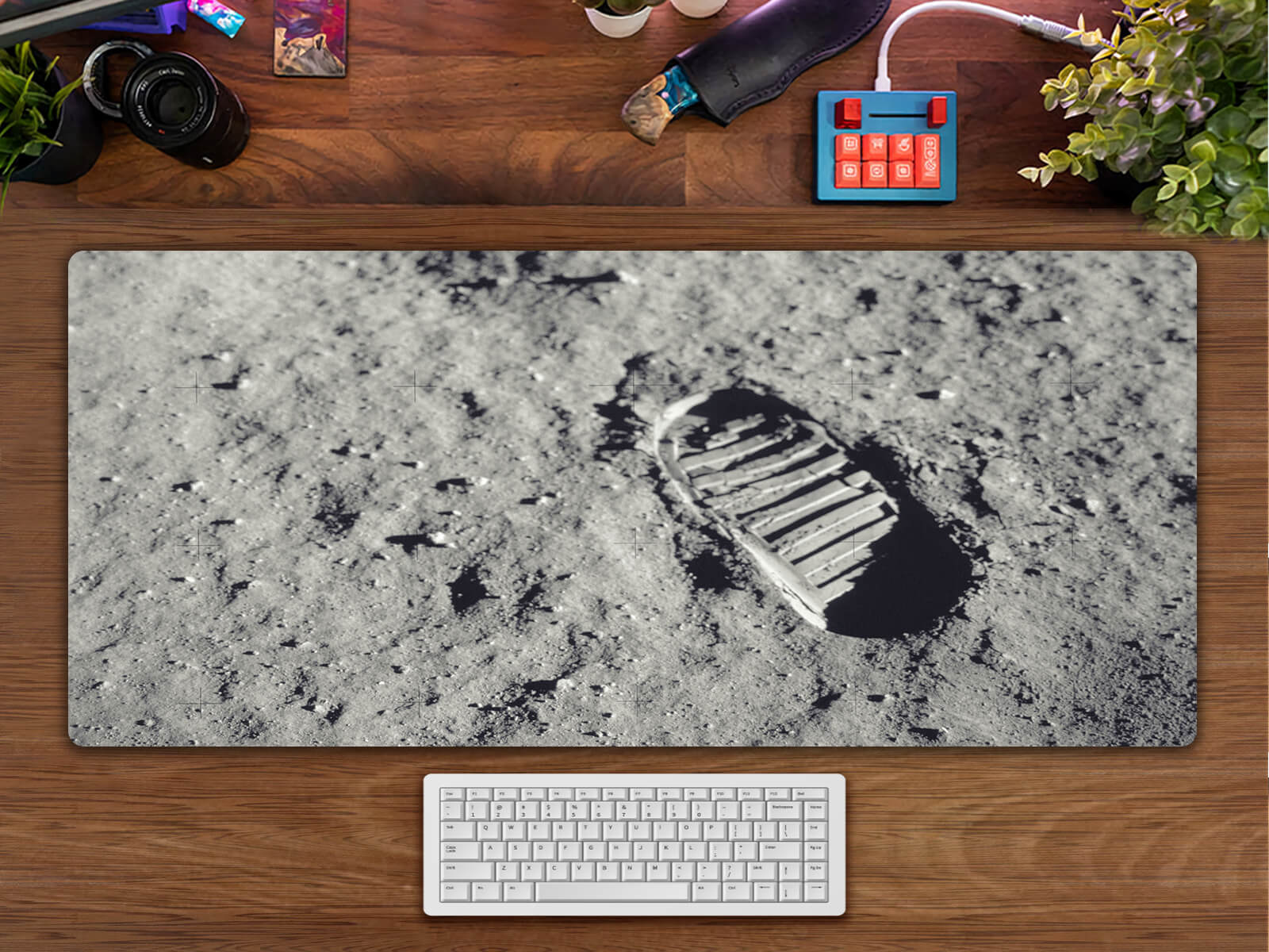 Allleftout One Step Desk Pad