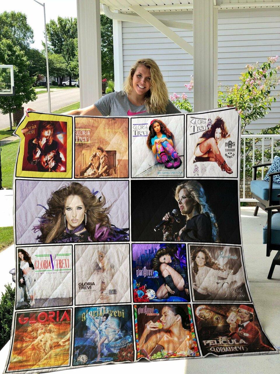 Gloria Trevi Quilt Blanket
