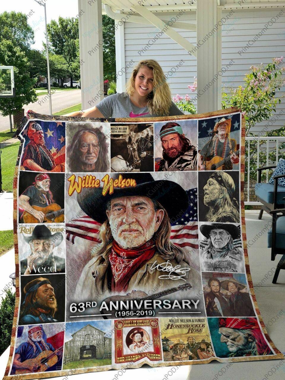 H Willie on Quilt Blanket