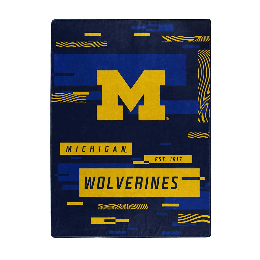 NCAA Digitize Michigan Wolverchel Throw Blanket