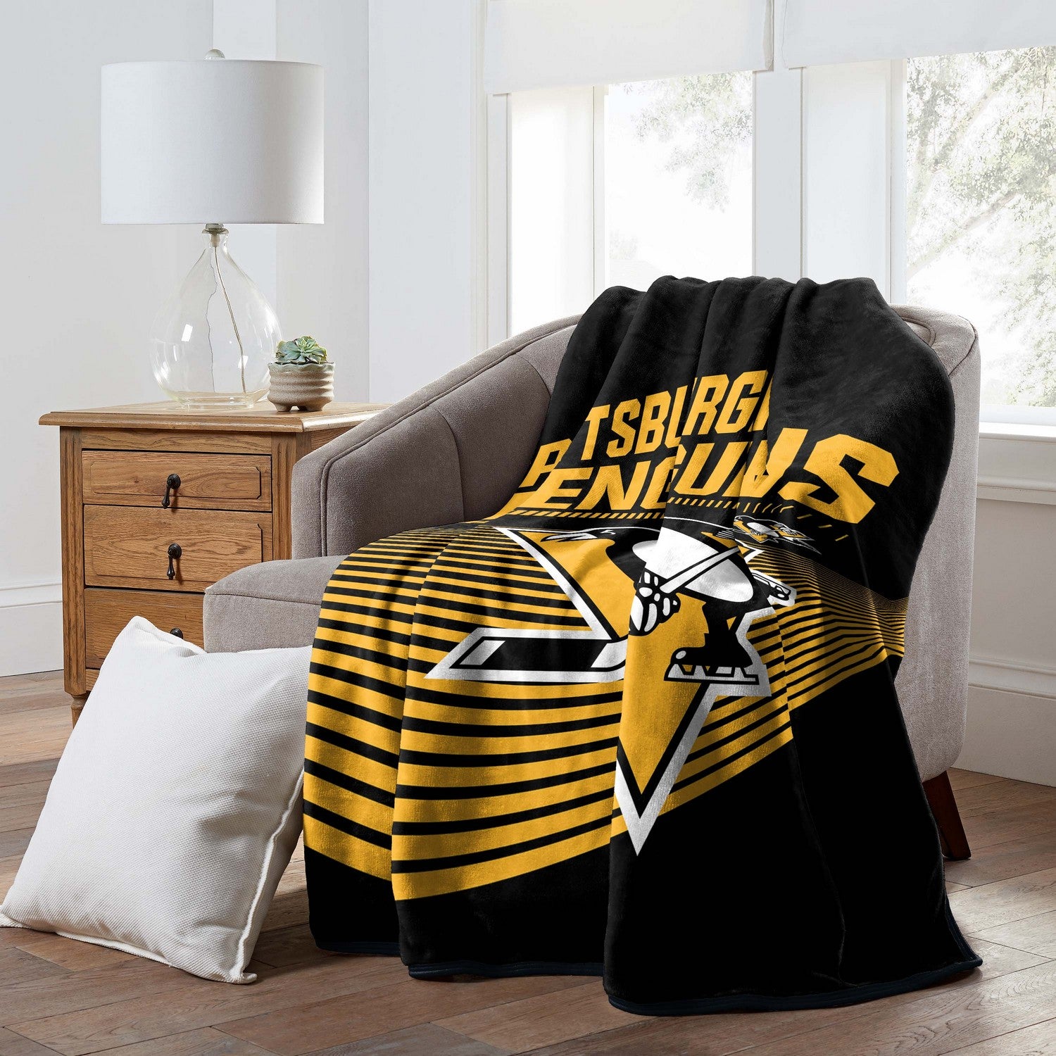 Pburgh Peng NHL Officially Liedchel Throw Blanket