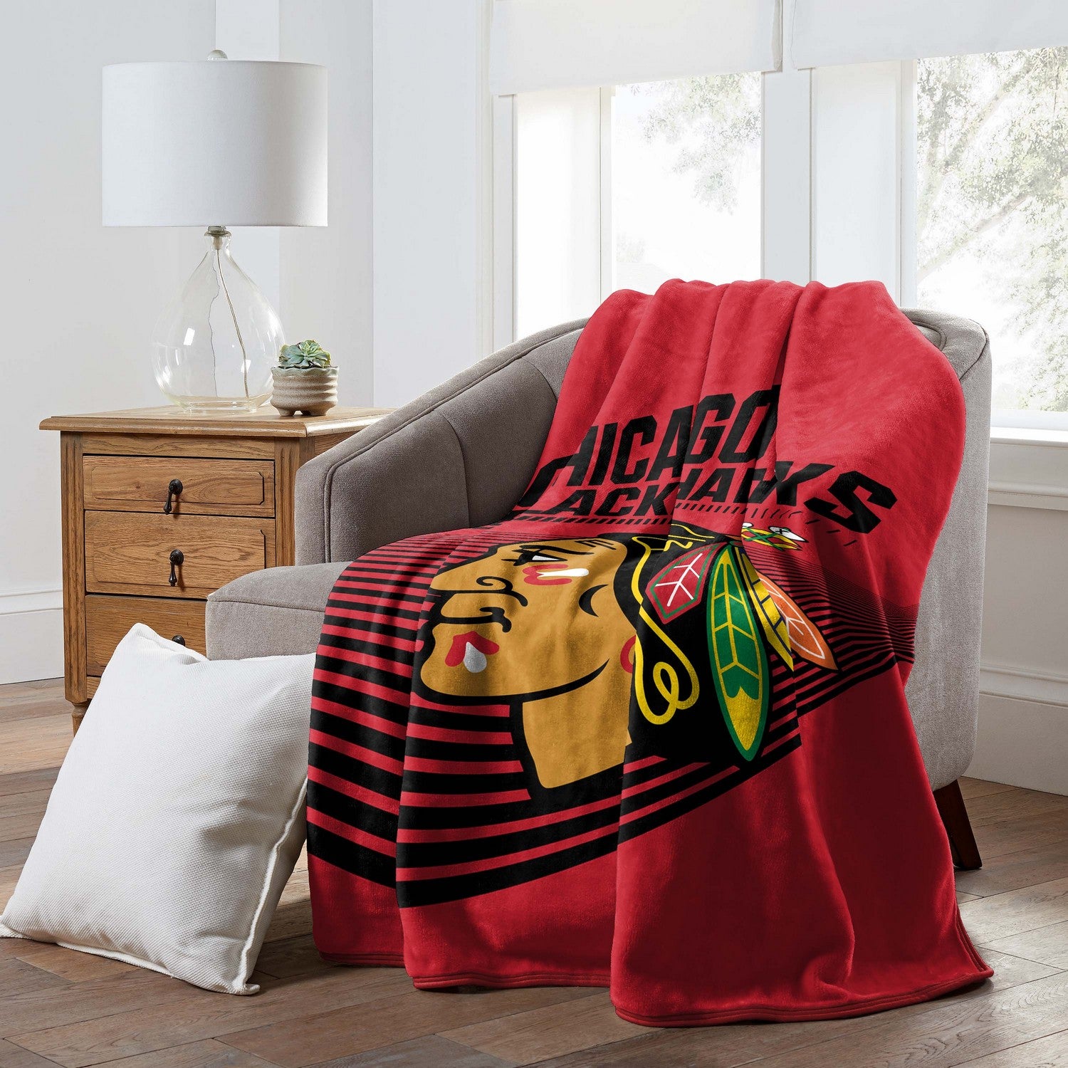 Chicago Blackh NHL Officially Liedchel Throw Blanket