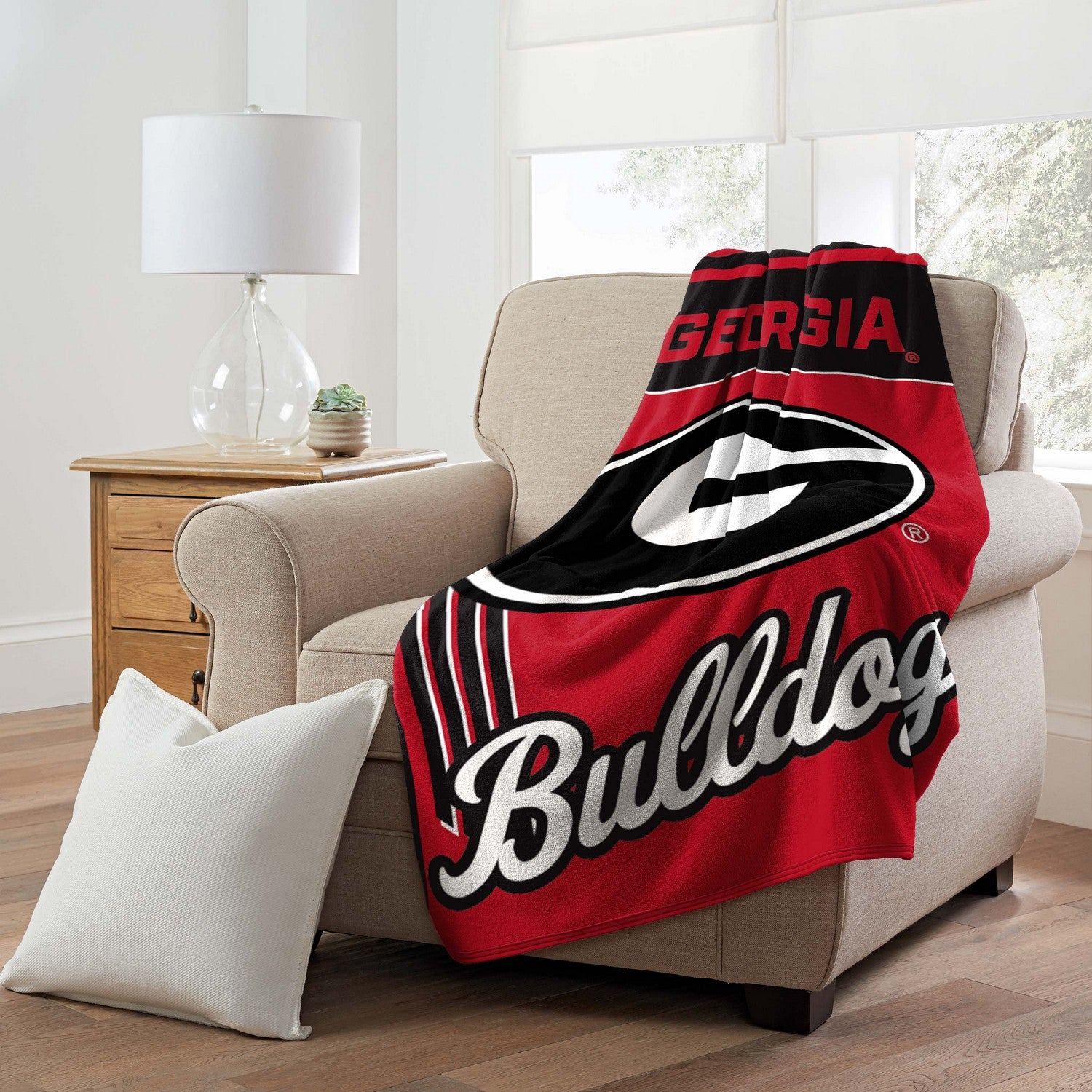 Georgia Bull NCAA Officially Lied Throw Blanket