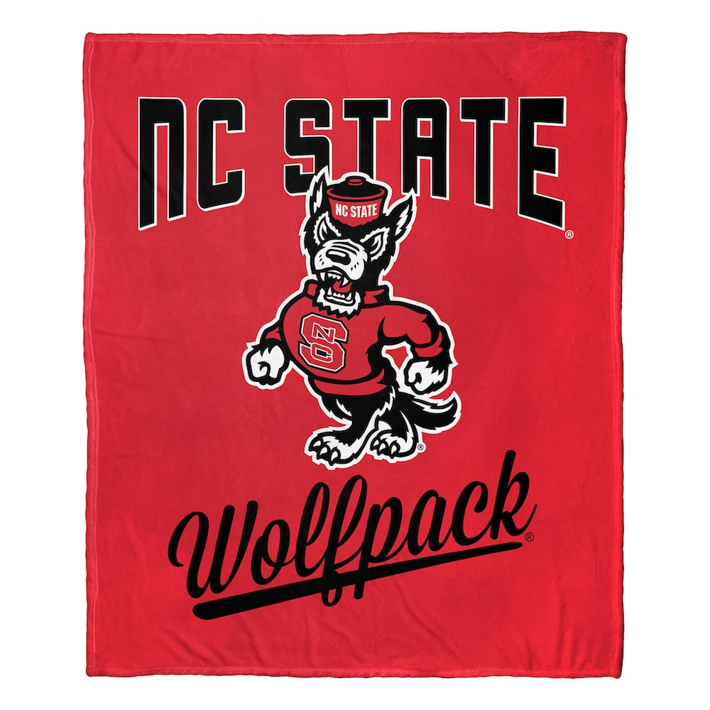 NCAA tate Wolfpack OFFICIAL Throw Blanket