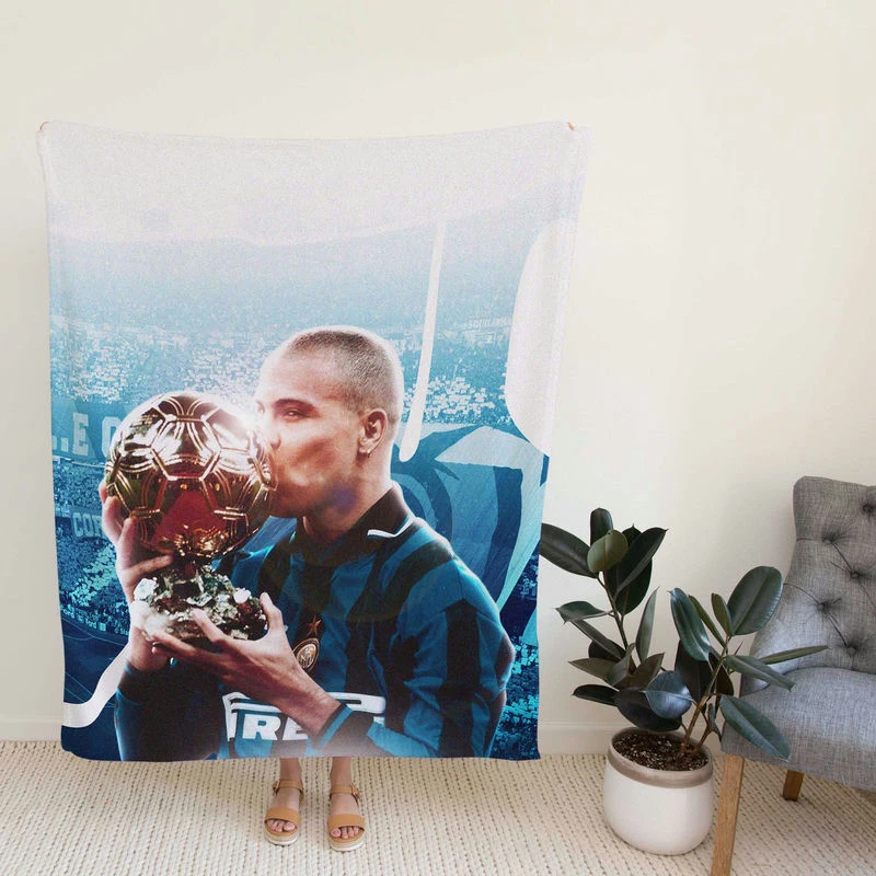 Prsional Footballer Ronaldo Nazario Fleece Blanket