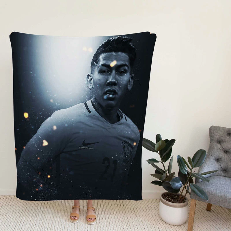 Roberto Firmino Hardworking FIFA Football Fleece Blanket