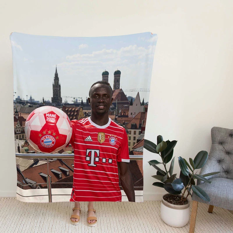 Sadio Mane determined Football Fleece Blanket