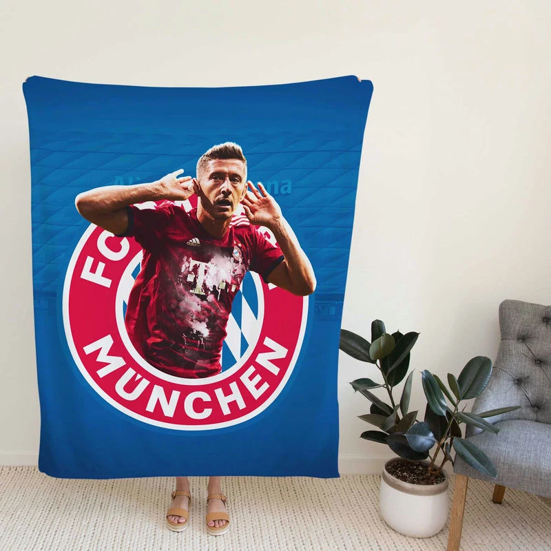 Robert Lewanki Bayern Munich Football Player Fleece Blanket
