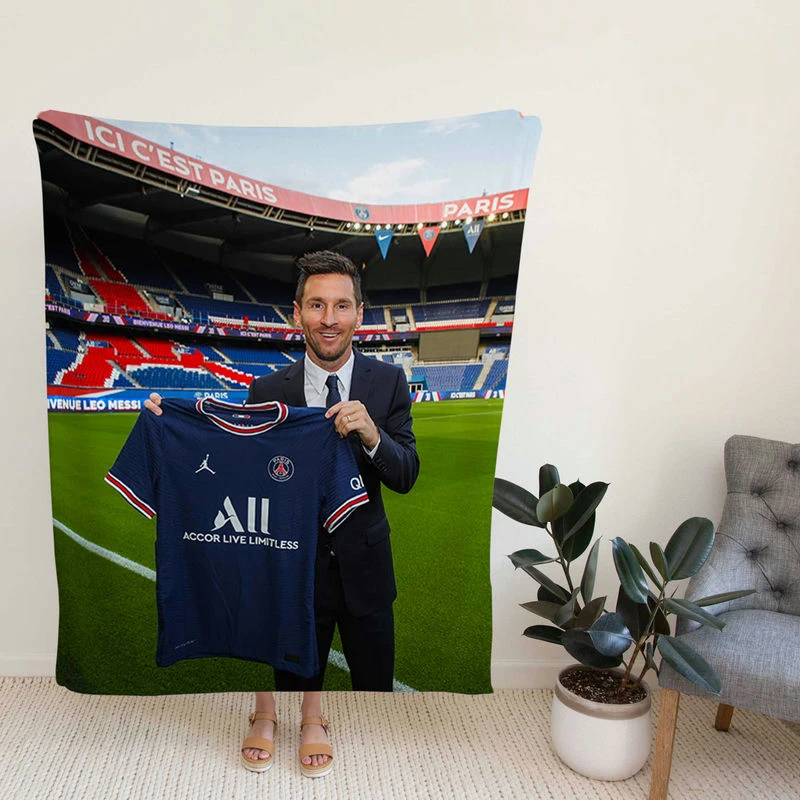 GracefuG Football Player Lionelsi Fleece Blanket