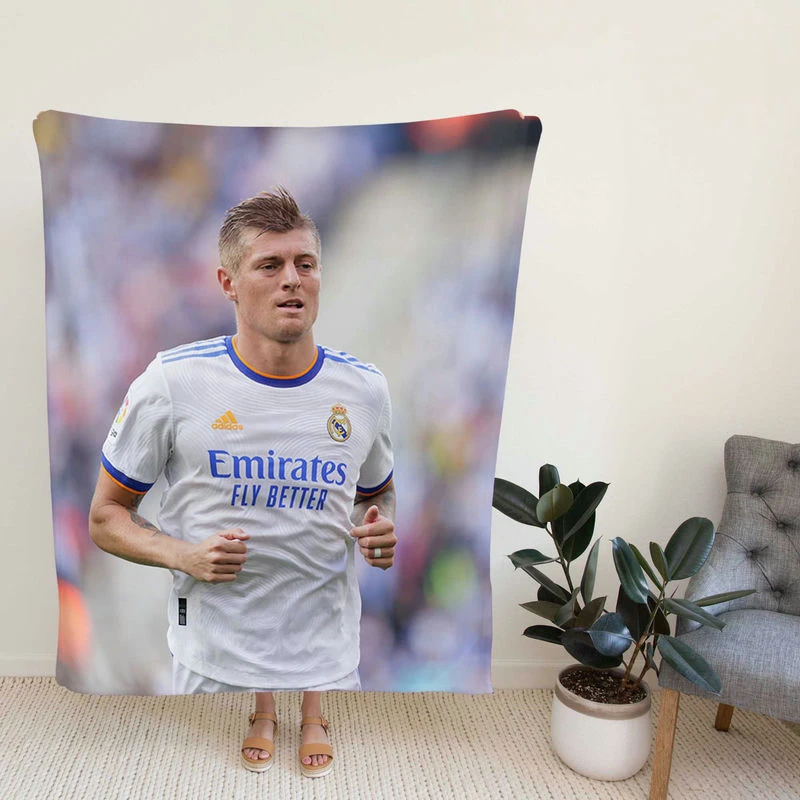Confideoccer Player Toni K Fleece Blanket