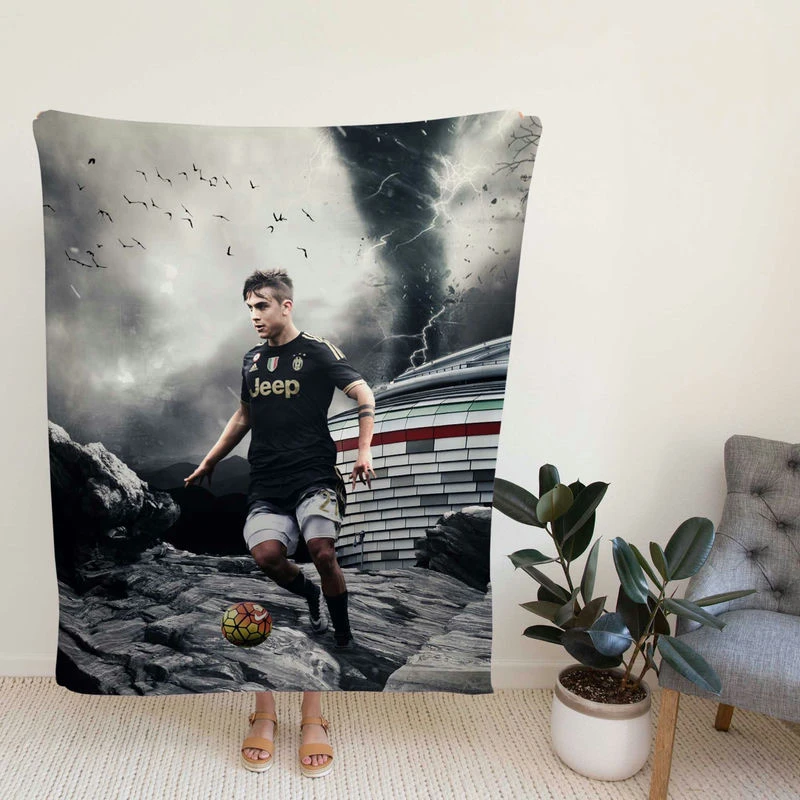 Goal drivoccer Player Paulo Dybala Fleece Blanket