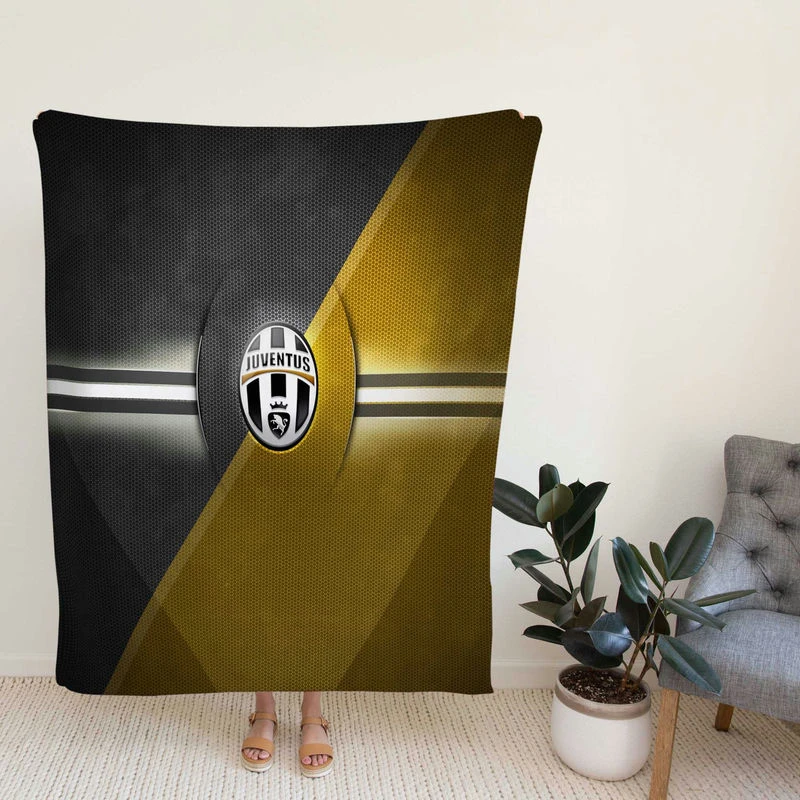 Juve Turin Cioccer Club Logo Fleece Blanket