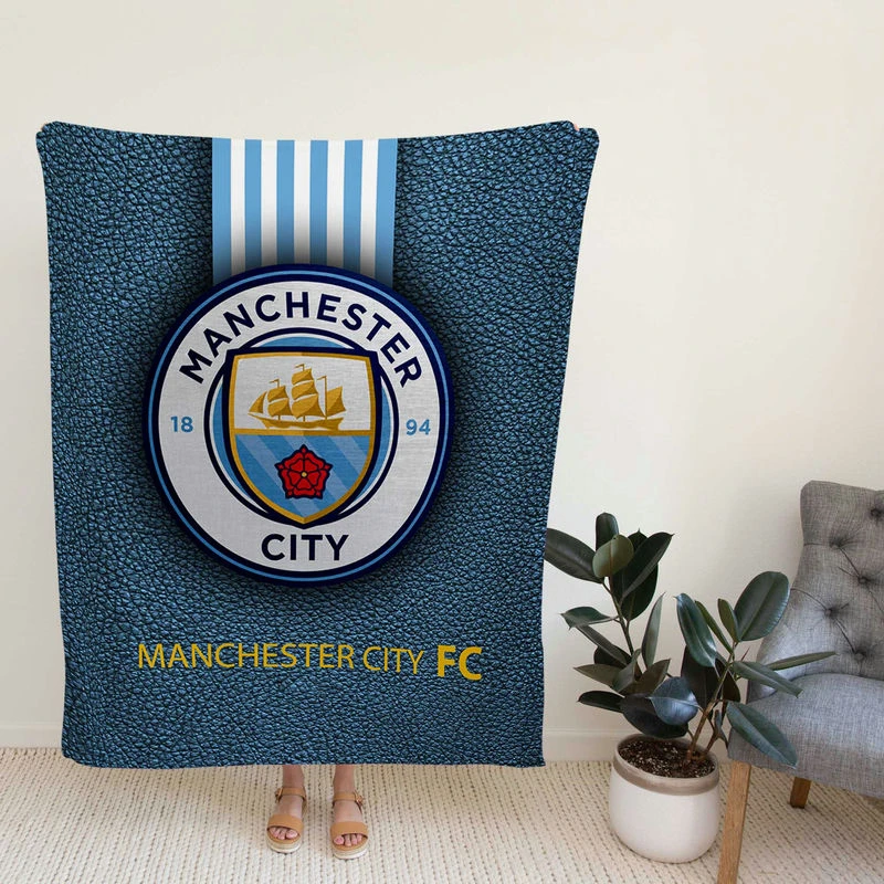 Popular Englaoccer Club Manter City Logo Fleece Blanket
