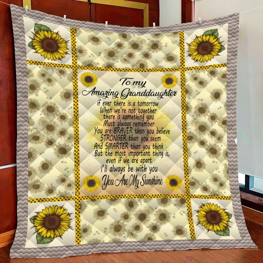 To My Amazing Granddaughter Fleece Blanket Quilt Blanket
