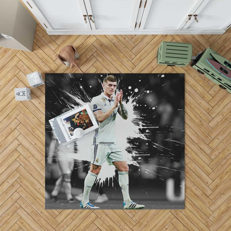 Fast Football Player Toni Kroos Rug