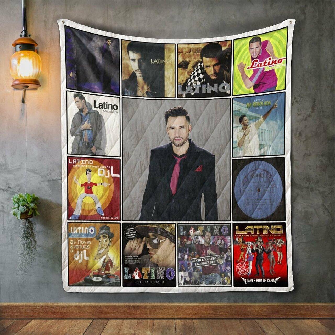 Latino Album Co Quilt Blanket