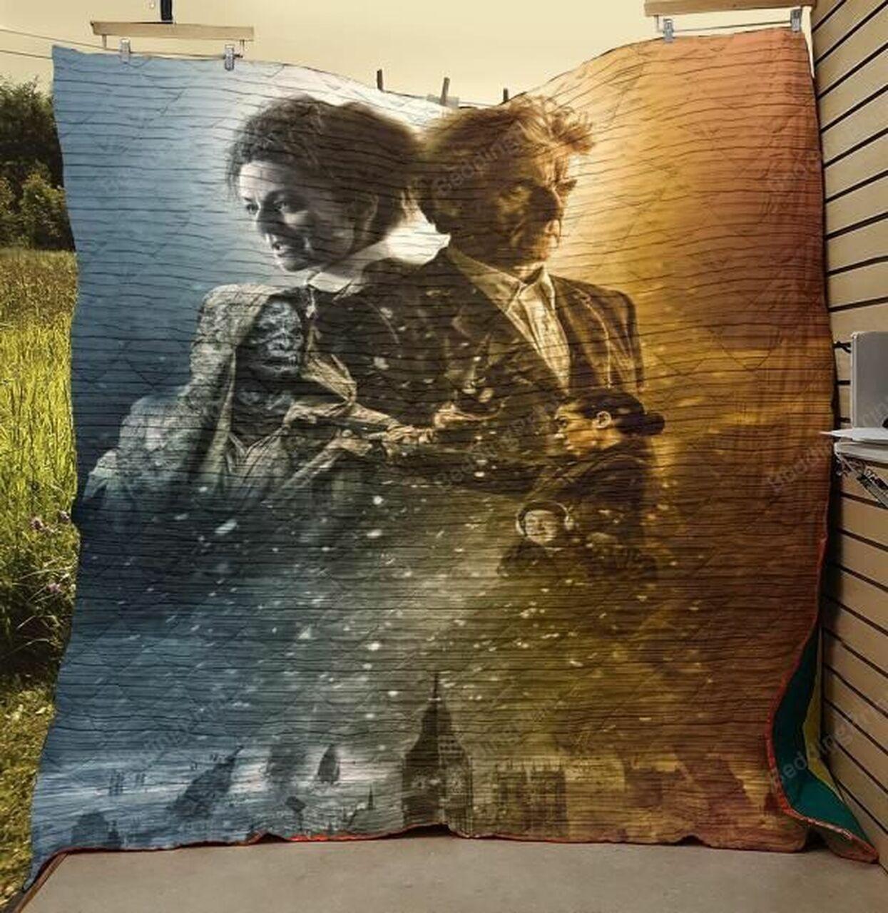 Doctor Who e The Lie Of The Land Quilt Blanket