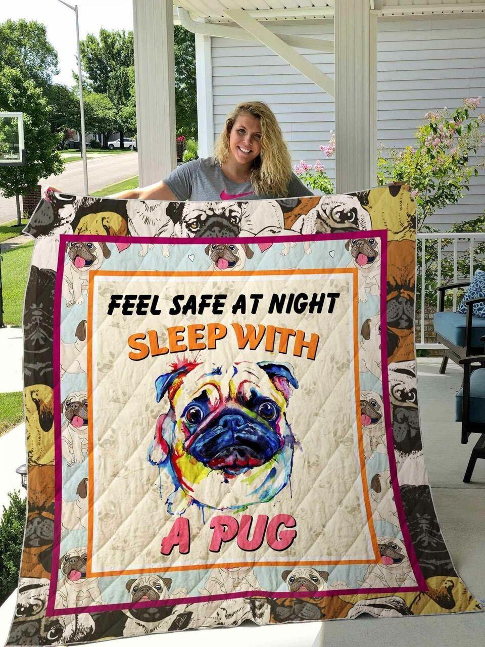 Dog Feafe At Nigleep With A Pug Blanket Th1807 Quilt