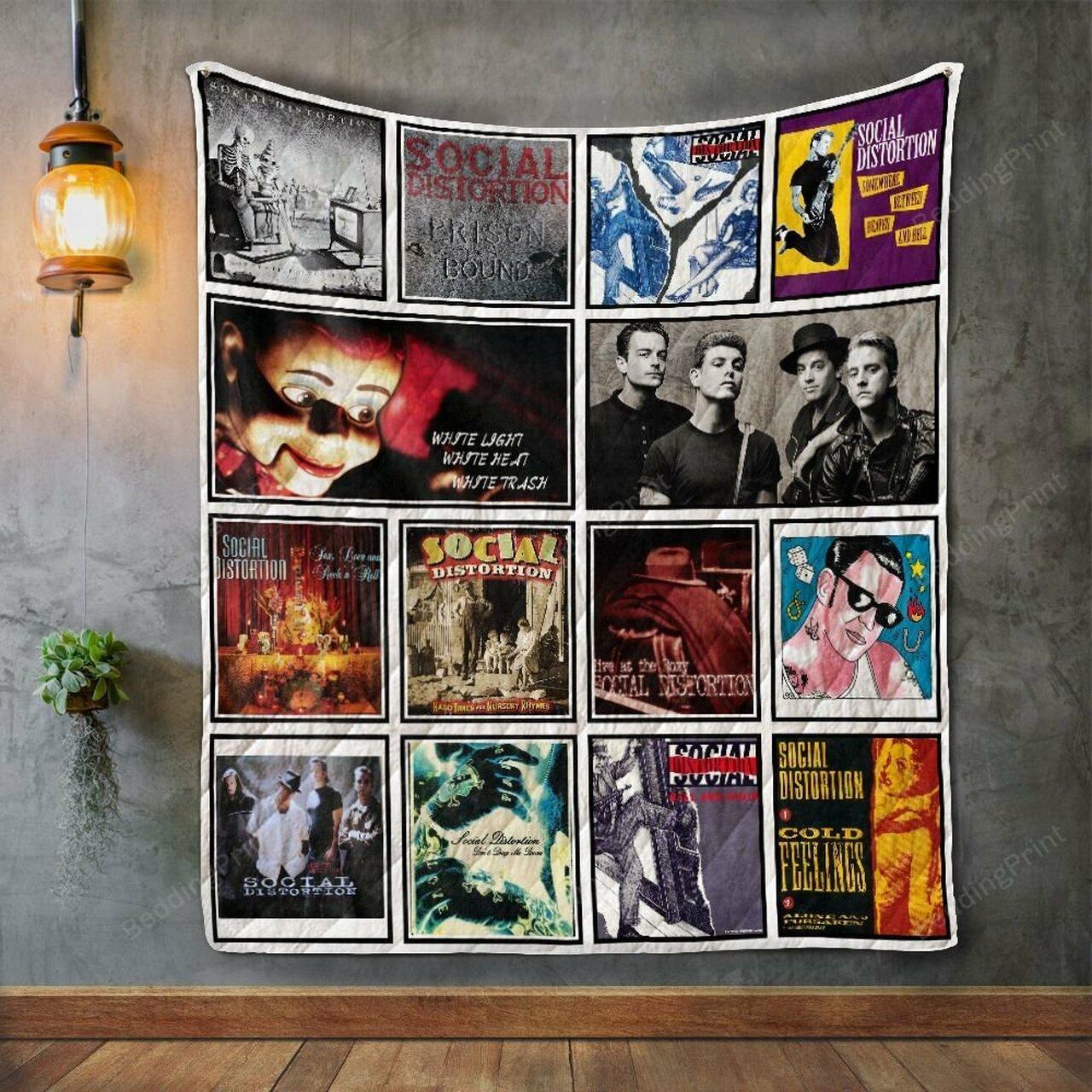 Socialtortion Album Co Quilt Blanket