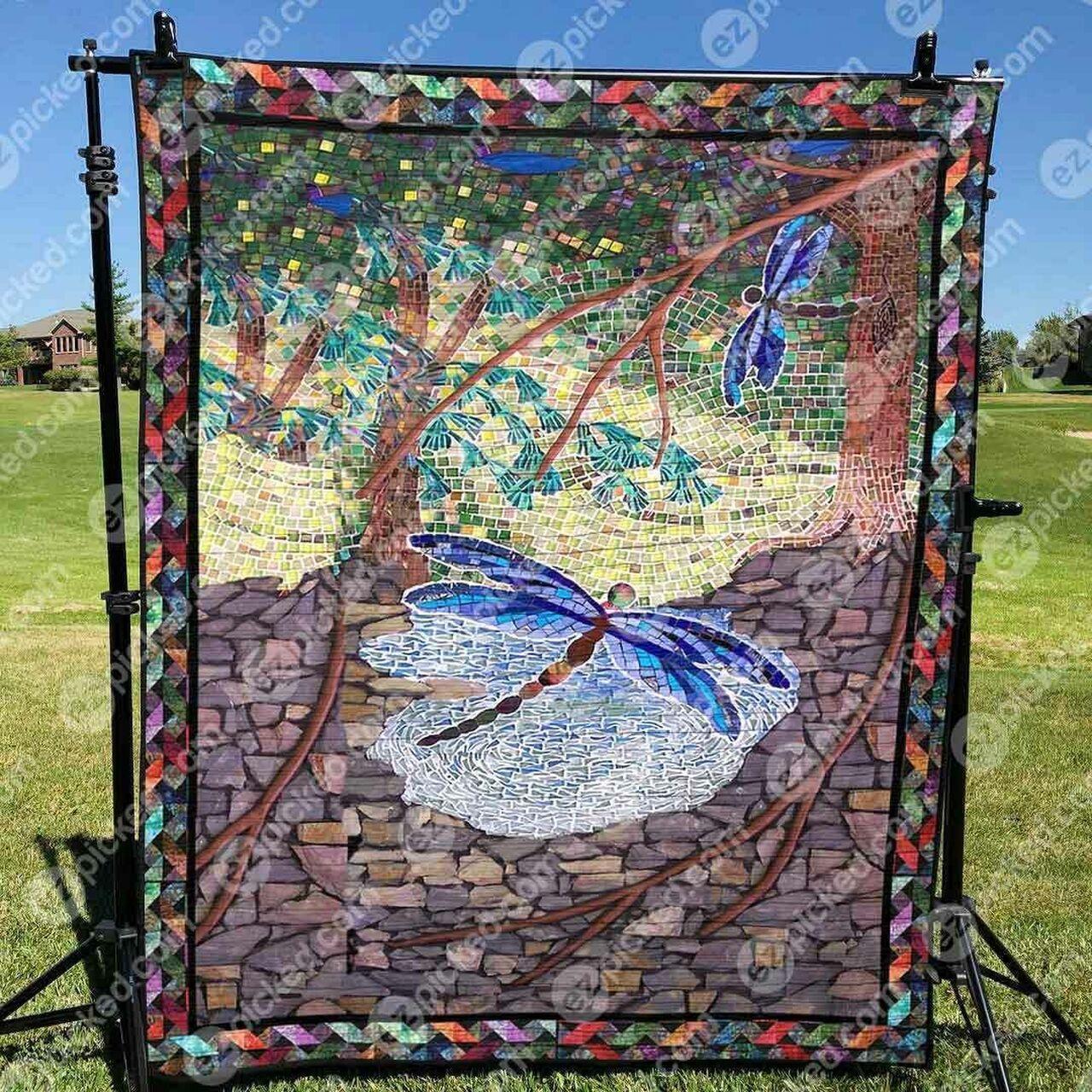 Dragonfly Bud In Garden Clt170622 Quilt Blanket