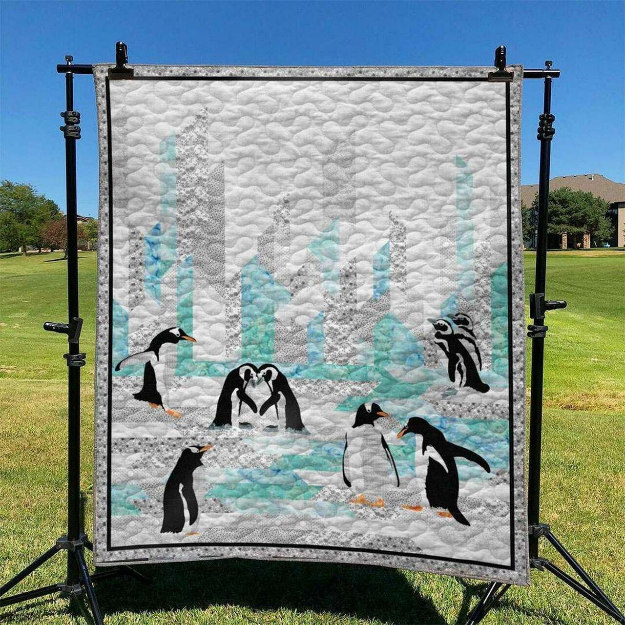 Penguin Td2809708 Quilt Blanket