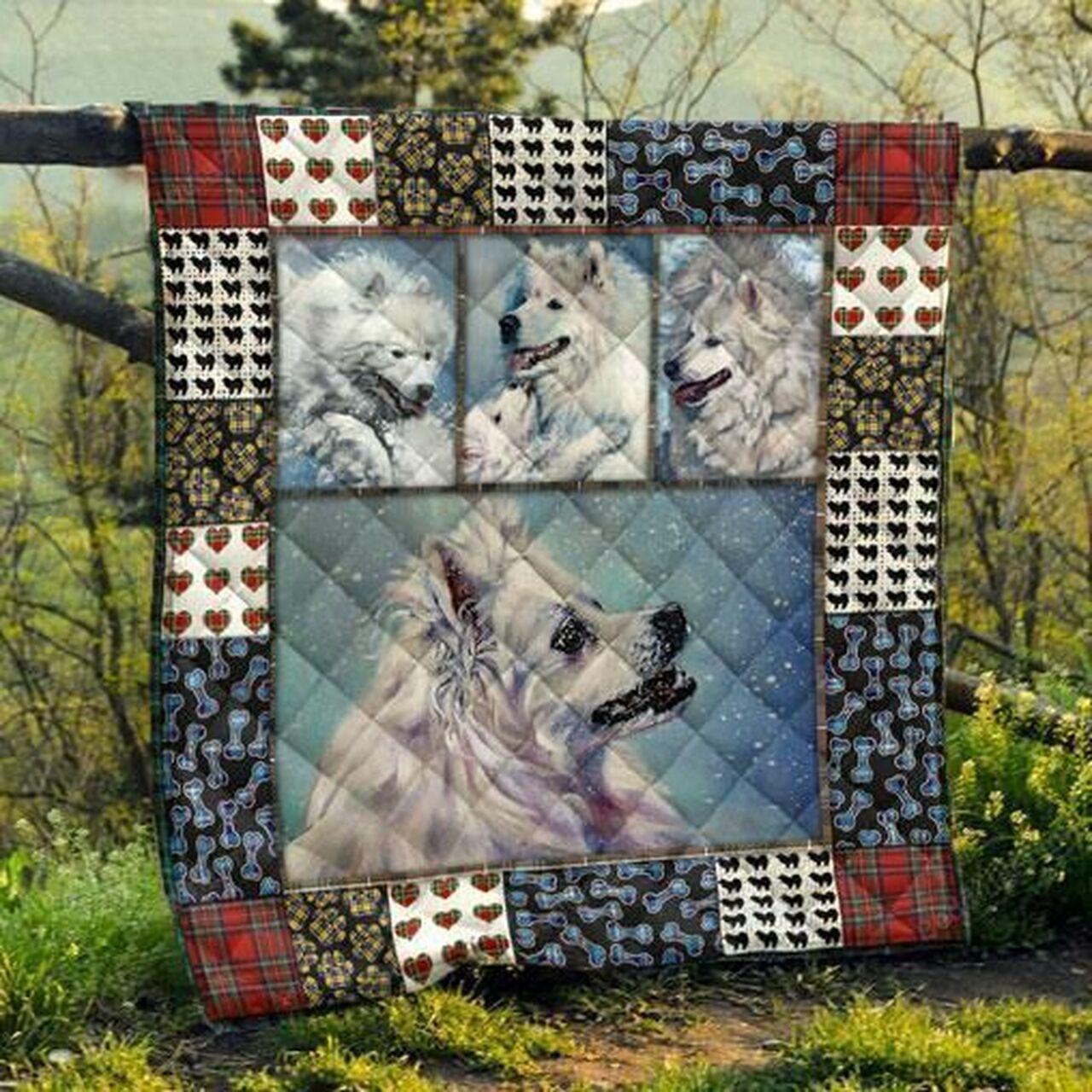 Cuamoyed Dog Quilt Blanket