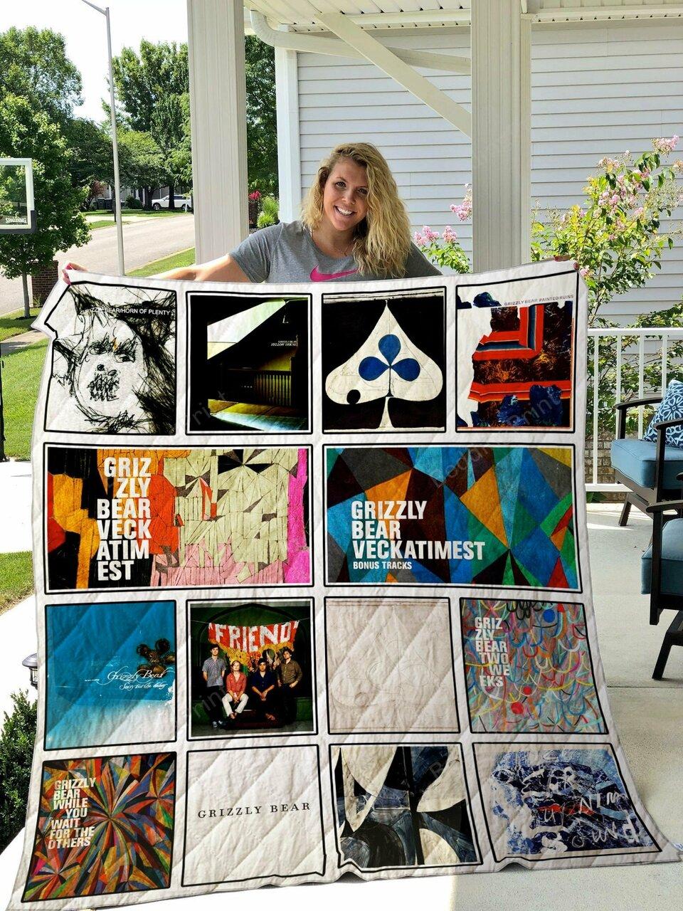 Grizzly Bear Quilt Blanket