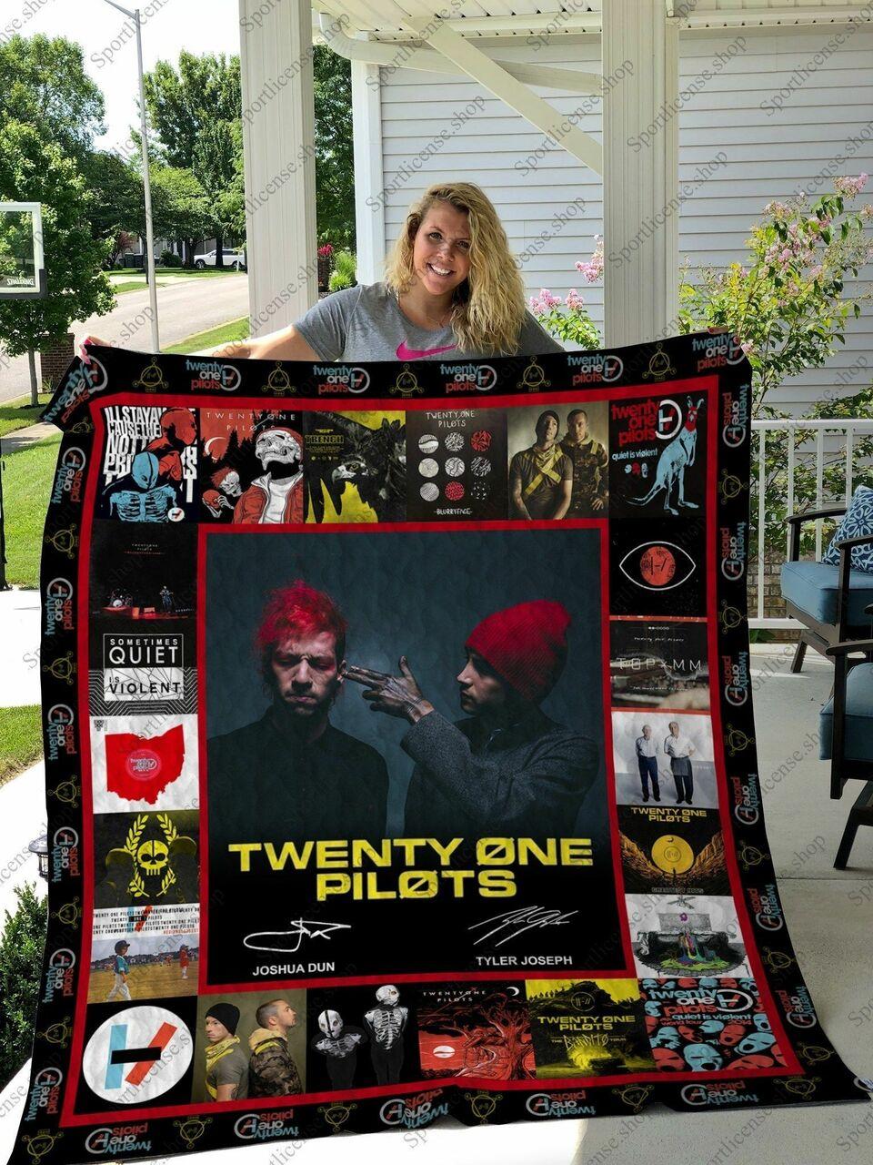 H Twenty One Pilot Quilt Blanket Ver 1