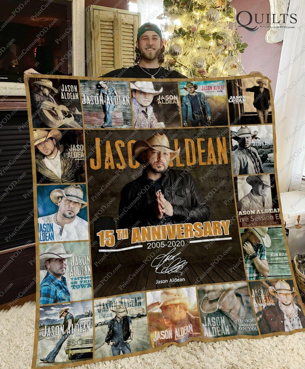 Blon Aldean Quilt Blanket
