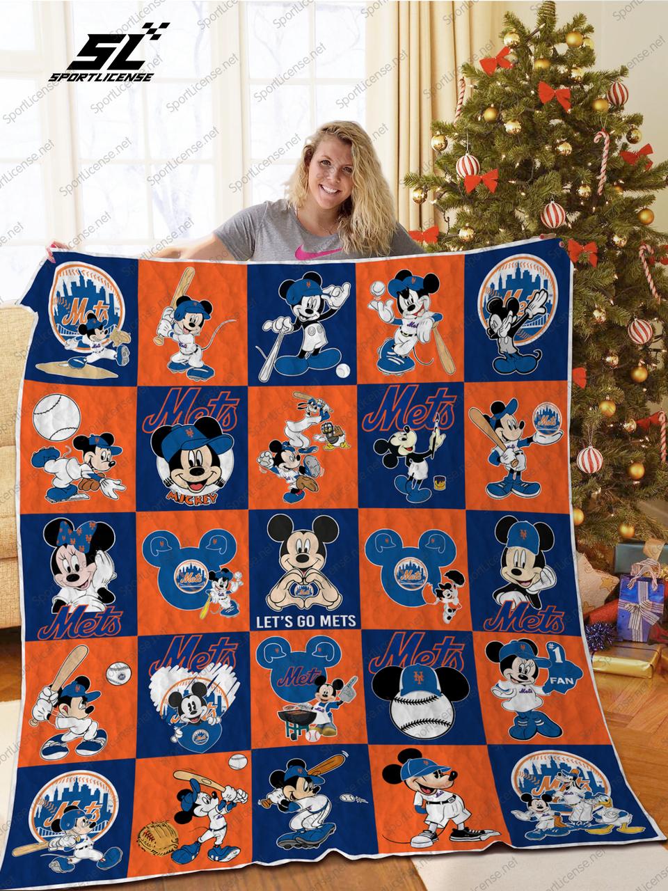 H Nym Dn Quilt Blanket