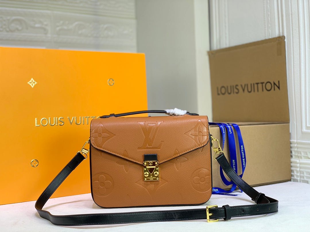 Louis Vuitton Pochette M?tis Monogram
