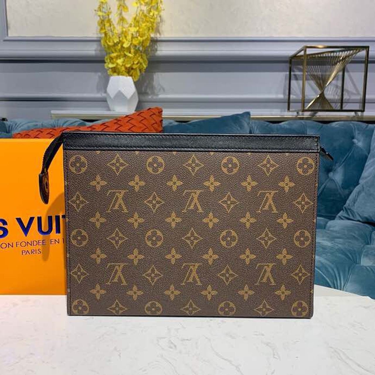 Louis Vuitton Pochette Voyage 28cm Monogram Canvas Spring/Summer Collection M47543, Brown